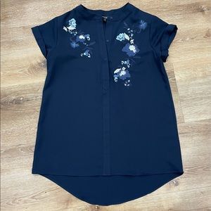 Simply Vera Vera Wang | Women’s navy blouse with embroidered flowers | XS